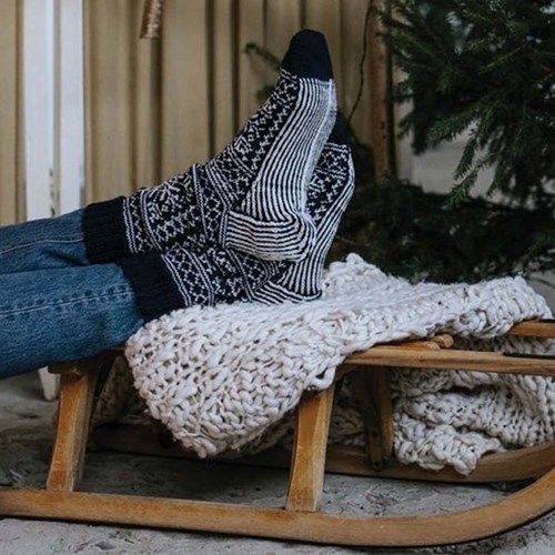 Knitting Pattern Durable December Snow Socks