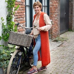 Long Cardigan Without Sleeves Knitting Kit Elegant
