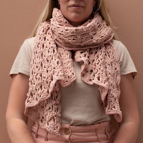 Yarn and Colors Lots of Dots Wrap Crochet Kit 2 Rosé