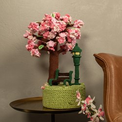 Meet me under the Blossomtree Yarn and Crochet Kit