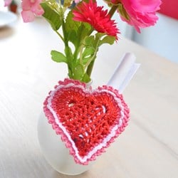 Crochet pattern little heart
