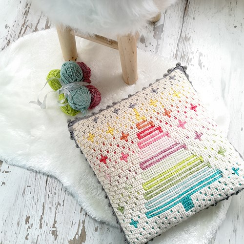 One Skein of Love Oh Xmas Tree Crochet Kit-3