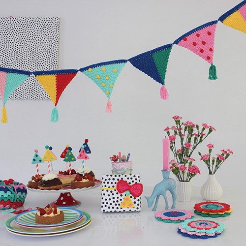 Yarn and Colors Party Kit Crochet Kit-3