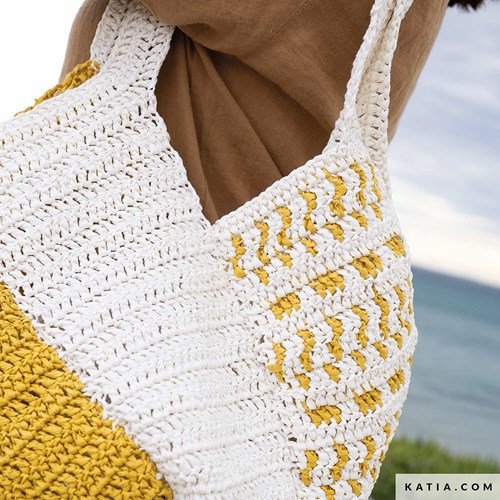 Katia Crochet 121 magazine