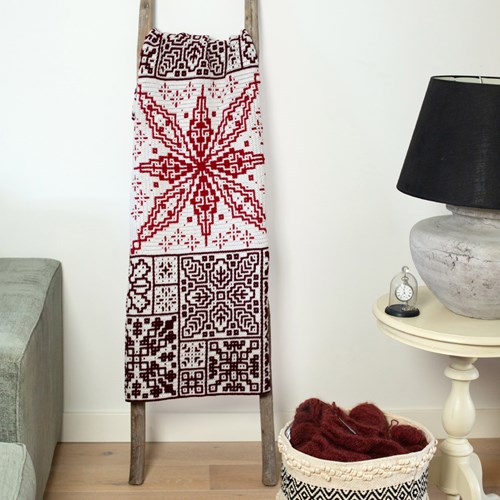 Scrappiness Claret/Burgundy/Hint of silver Yarnkit - without Pattern-2
