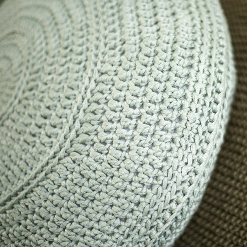Crochet Pattern Acrylic Ribbon Round Cushion-3