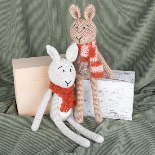 Yarn and Colors Rosie Rabbit Crochet Kit 009 Limestone-3