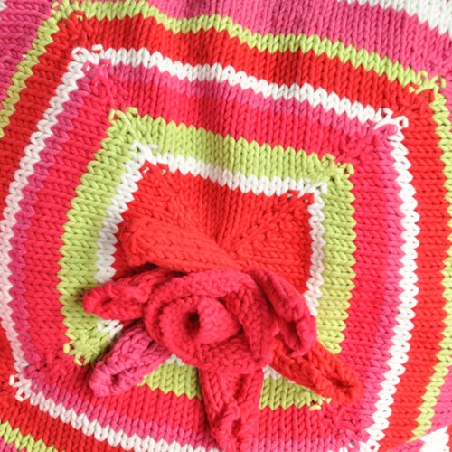 Knitting pattern Rose cushion-2