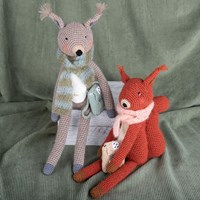 Yarn and Colors Sal Squirrel Crochet Kit 005 Clay-3