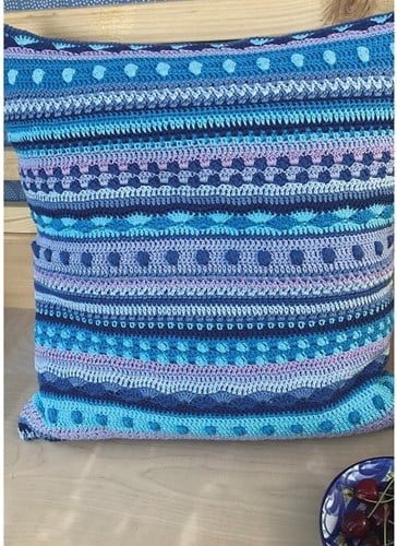 Crochet Pattern Catania Summerstripes Cushion-2