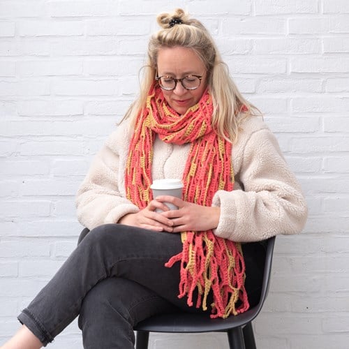 Yarn and Colors Slouchy Stripes Shawl Crochet Kit 041 Coral