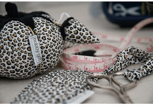 Pincushion Tomato Animal Print-2
