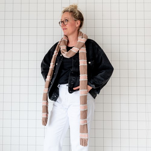 Knitting Pattern Yarn and Colors Striped Scarf-2