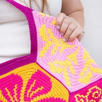 Flowery Fair Bag Crochet Kit Happiness Hexagon-2