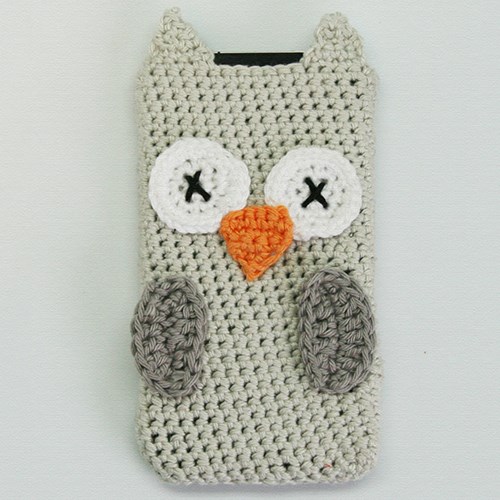Crochet pattern phone case