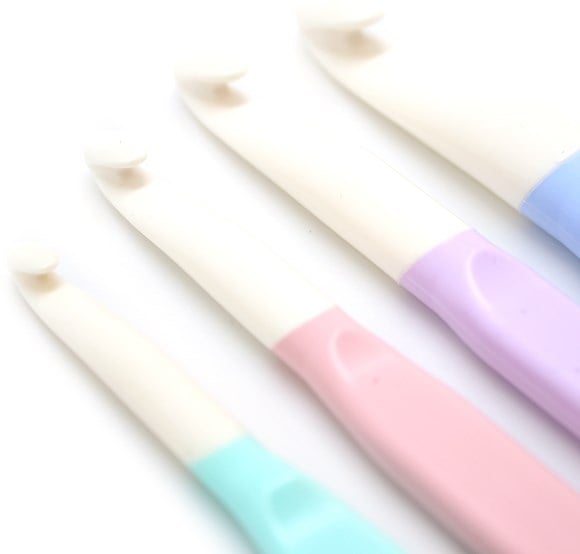 Tulip Etimo Crochet Hook -Size J/10