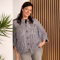 Happy cardigan with fringes Yarn and Knitting Kit