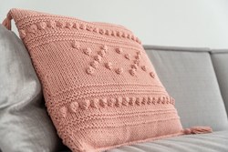 Yarn and Colors "XX" Cushion Knitting Kit 101 Rosé