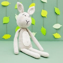 Yarn and Colors Rosie Rabbit Crochet Kit