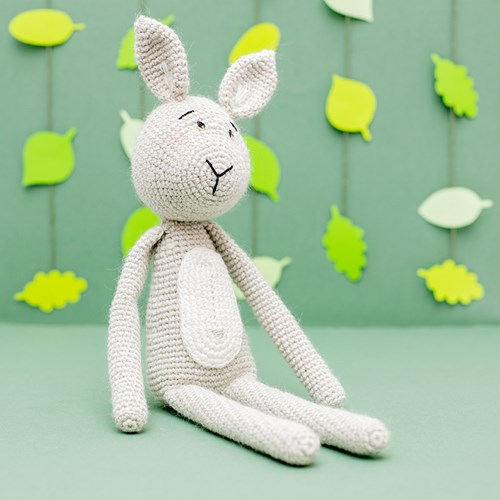 Yarn and Colors Rosie Rabbit Crochet Kit 004 Birch