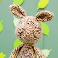 Yarn and Colors Rosie Rabbit Crochet Kit 009 Limestone-2