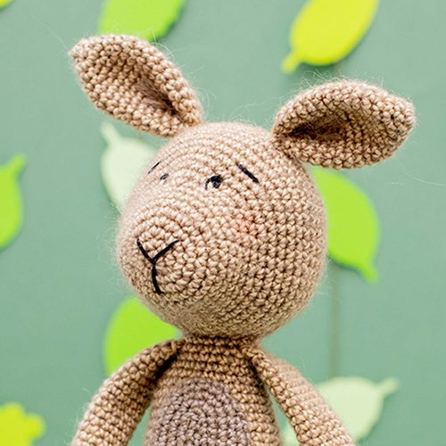 Yarn and Colors Rosie Rabbit Crochet Kit 009 Limestone-2