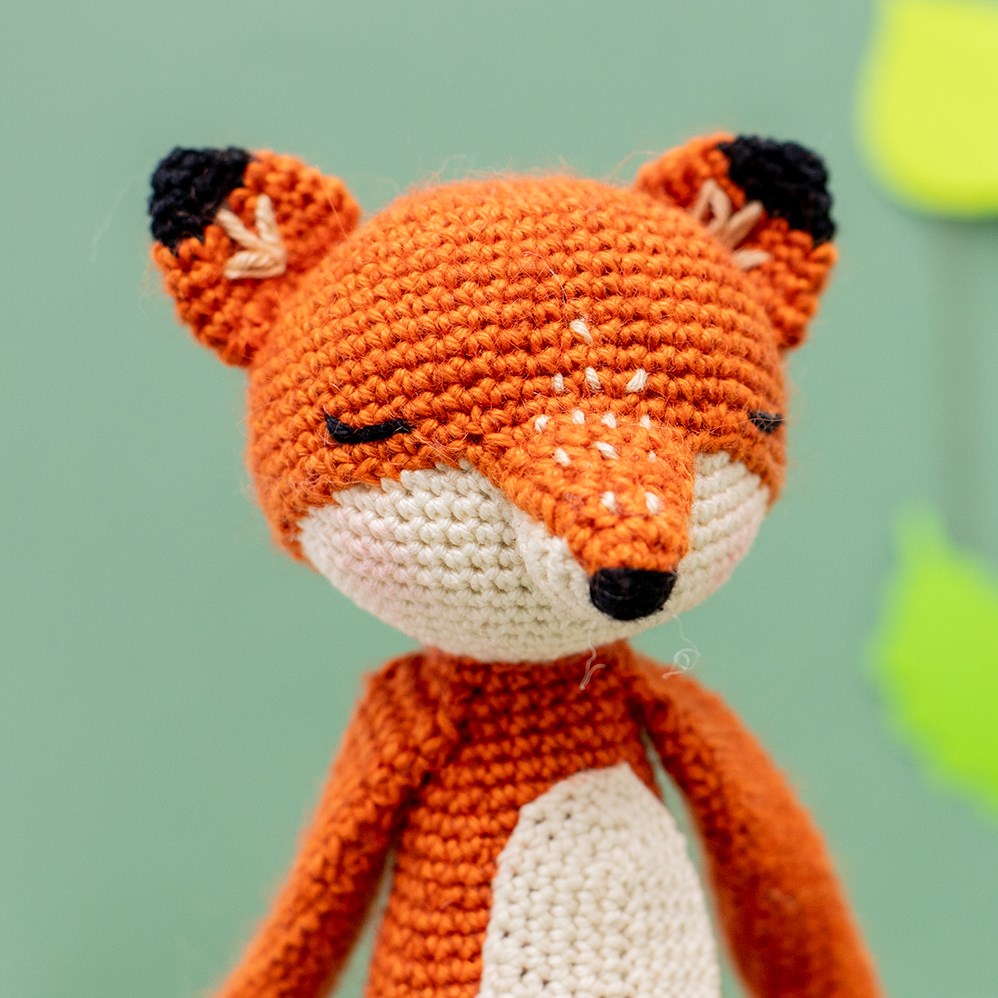 Crochet Pattern Yarn and Colors Faye Fox / William Wolf - Yarnplaza.com